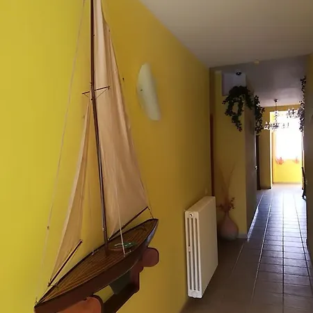 Del Golfo אורחן *